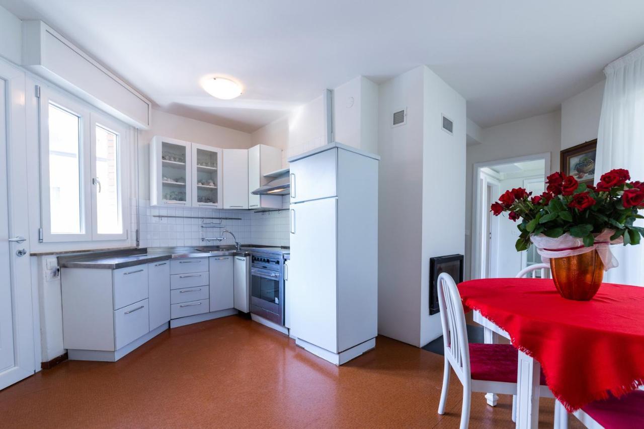Lucilla Apartment *